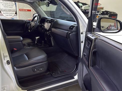 Used 2021 Toyota 4Runner TRD Off-Road Premium w/ Moonroof Package AWD/4WD image 16