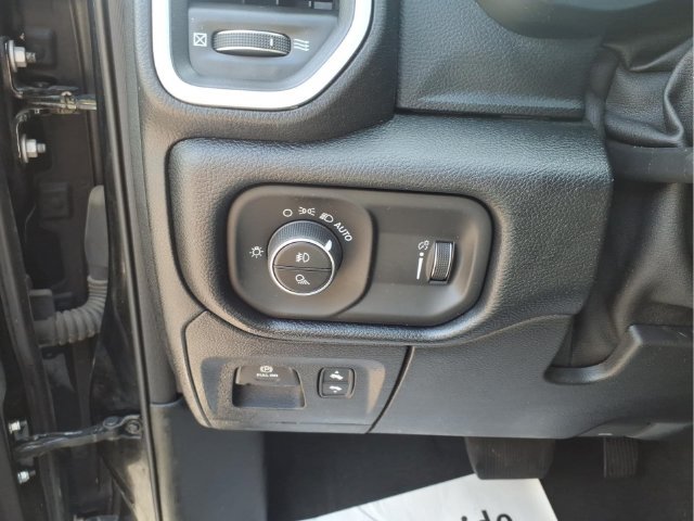 Used 2020 RAM 1500 Big Horn AWD/4WD image 17