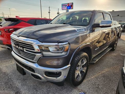 Used 2022 RAM 1500 Laramie AWD/4WD image 3