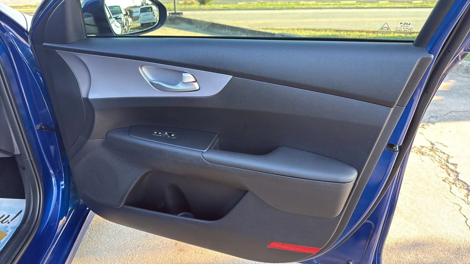 Used 2024 Kia Forte LXS w/ LXS Technology Package FWD image 21
