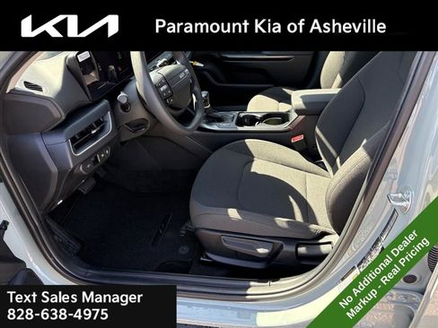 New 2026 Kia K4 LXS image 16