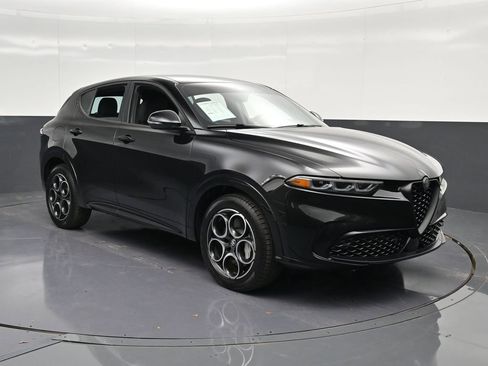 Used 2025 Alfa Romeo Tonale AWD/4WD image 5