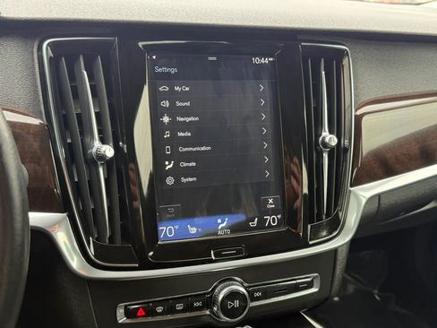 Used 2017 Volvo S90 T5 Momentum w/ Protection Package FWD image 33
