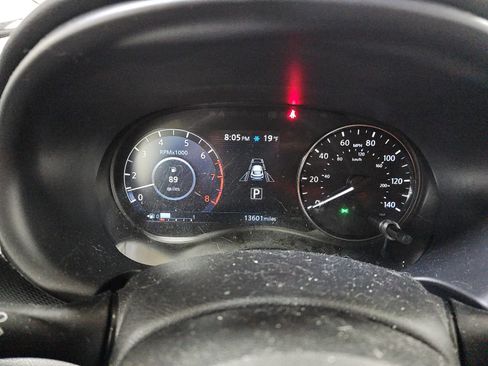 Used 2024 Nissan Kicks SV image 7