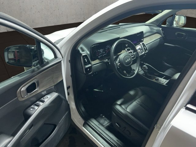 Used 2023 Kia Sorento S w/ Panoramic Sunroof Package AWD/4WD image 18