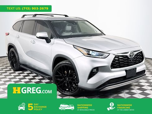 Used 2022 Toyota Highlander Platinum image 1