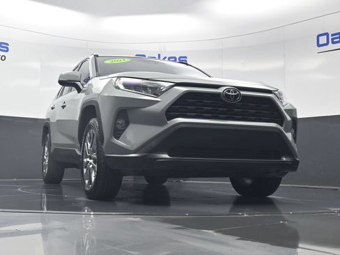 Used 2021 Toyota RAV4 XLE Premium FWD image 40