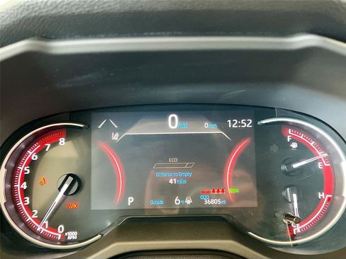 Used 2025 Toyota RAV4 XLE image 6