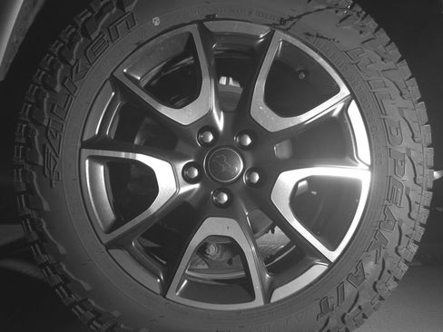 Used 2025 Jeep Compass Trailhawk image 11