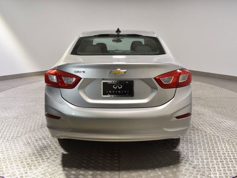 Used 2017 Chevrolet Cruze LS image 4