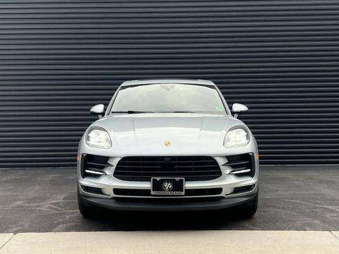 Certified 2021 Porsche Macan image 6