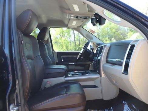 Used 2016 RAM 3500 Laramie Longhorn w/ Convenience Group AWD/4WD image 11