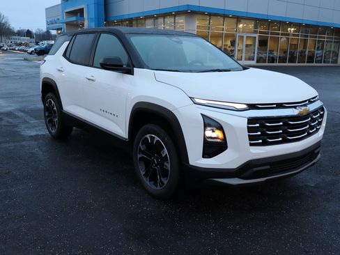 New 2026 Chevrolet Equinox LT w/ Convenience Package II image 2