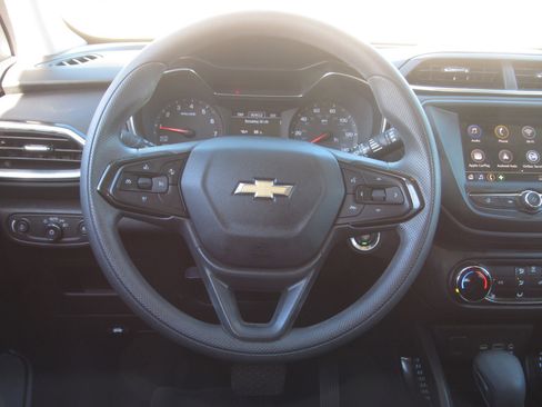Used 2023 Chevrolet TrailBlazer LT image 22