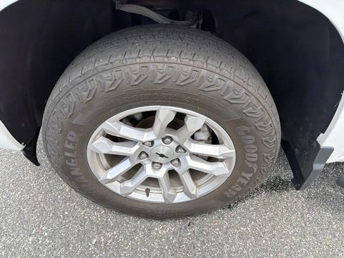Used 2023 Chevrolet Silverado 1500 RST AWD/4WD image 13