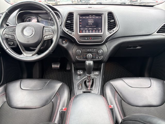 Used 2019 Jeep Cherokee Trailhawk AWD/4WD image 9