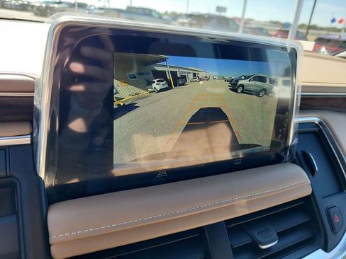 Used 2024 Chevrolet Suburban Premier image 23