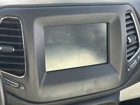 Used 2021 Jeep Compass Latitude w/ Driver Assistance Group image 5