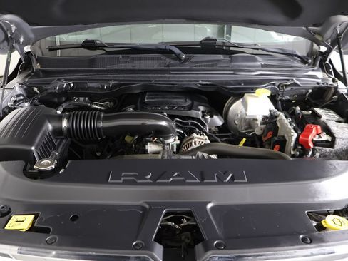 Used 2019 RAM 1500 Big Horn AWD/4WD image 18