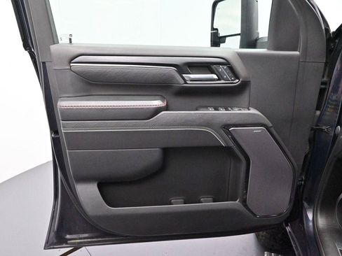 Used 2024 GMC Sierra 2500 AT4X AWD/4WD image 10