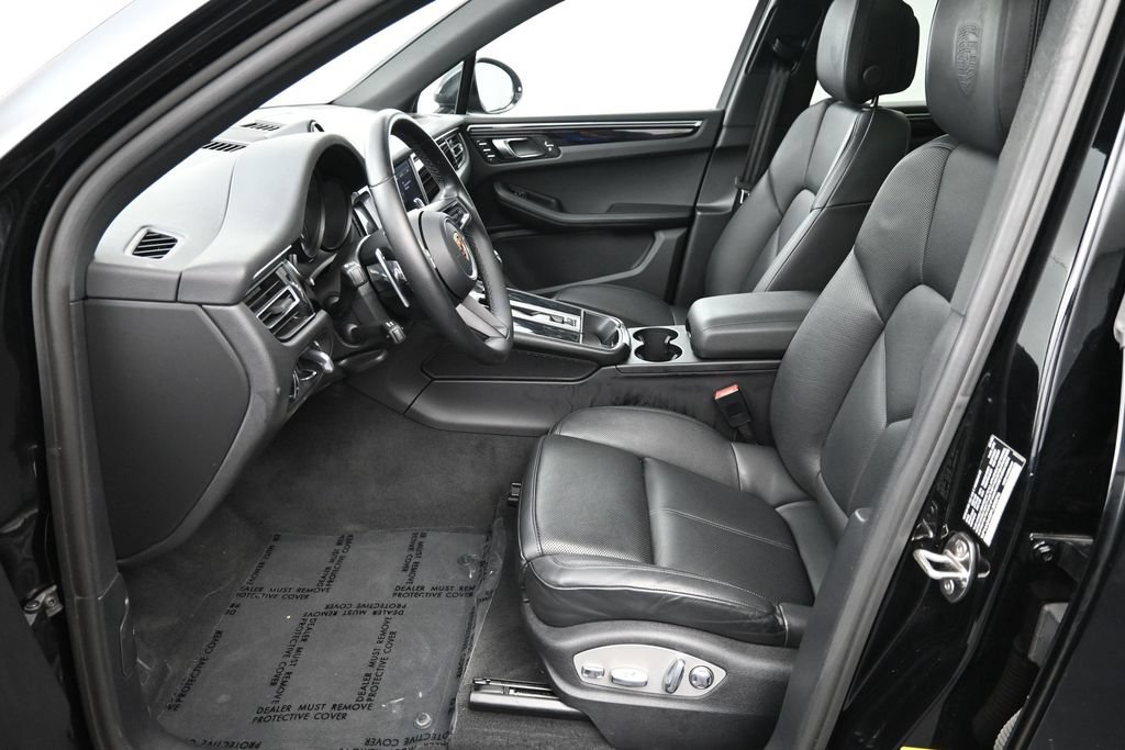 Used 2023 Porsche Macan AWD/4WD image 10