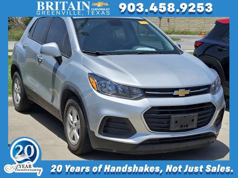 Certified 2022 Chevrolet Trax LS w/ Tint and Cruise Package FWD image 1