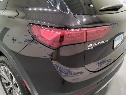 Used 2024 Buick Envision Preferred image 12