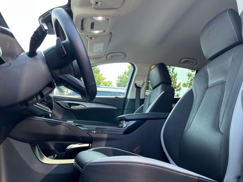Used 2024 Buick Envision Sport Touring image 29