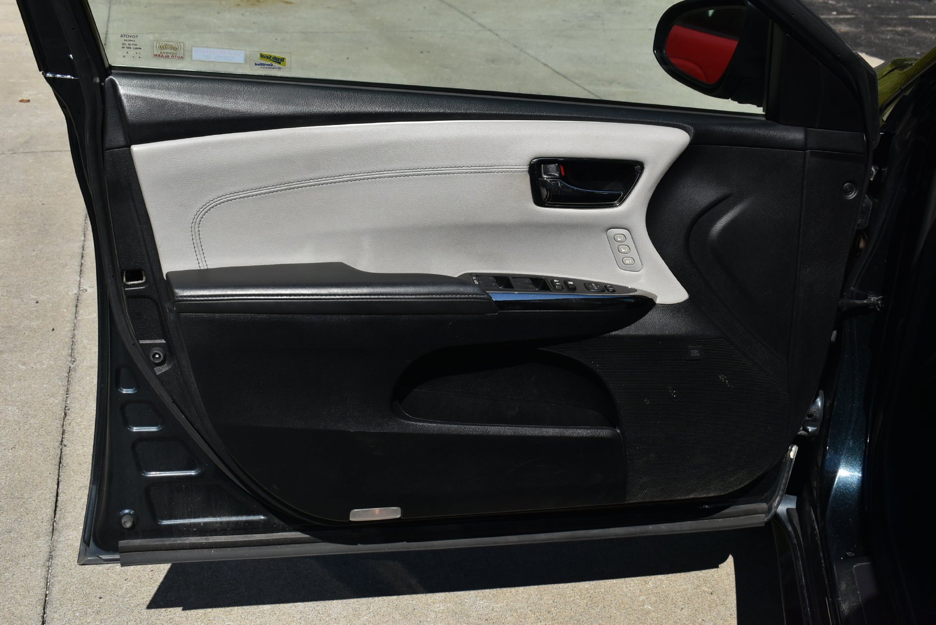 Used 2016 Toyota Avalon Limited w/ Toyota Safety Sense Package FWD image 12