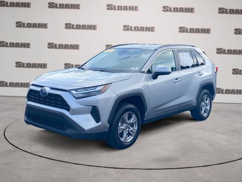 Used 2024 Toyota RAV4 XLE AWD/4WD image 1