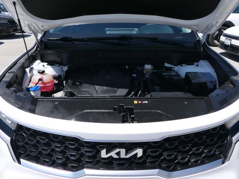 Used 2023 Kia Sorento LX FWD image 28