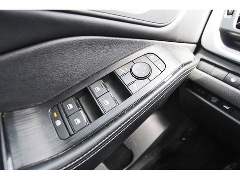 Used 2024 Nissan Rogue SV w/ SV Premium Package FWD image 15