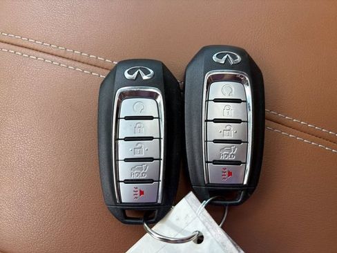 Used 2024 INFINITI QX60 Sensory AWD/4WD image 22