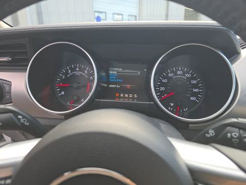 Used 2019 Ford Mustang Premium image 11