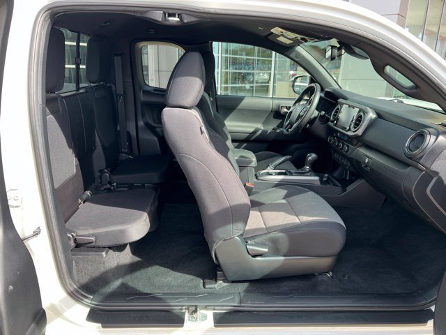 Used 2022 Toyota Tacoma TRD Off-Road w/ TRD Premium Off Road Package AWD/4WD image 31