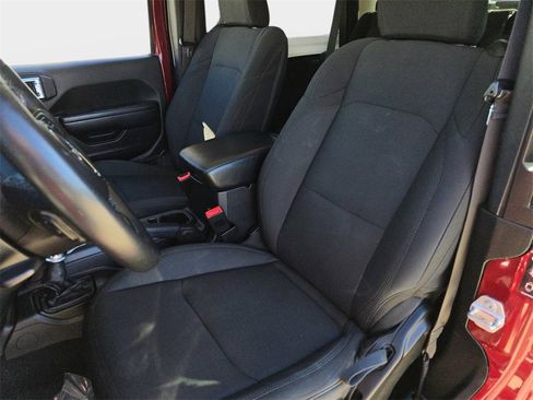 Used 2021 Jeep Wrangler Sport S image 18