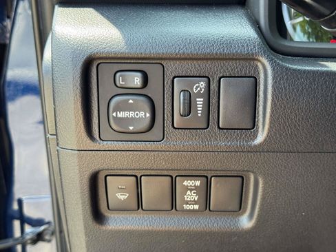 Used 2019 Toyota 4Runner TRD Off-Road Premium AWD/4WD image 19