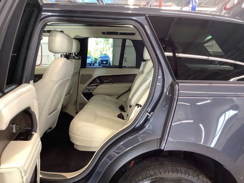Used 2024 Land Rover Range Rover SE AWD/4WD image 13