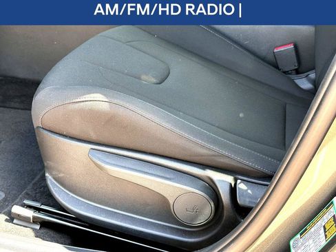 Used 2025 Hyundai Elantra Sport FWD image 15