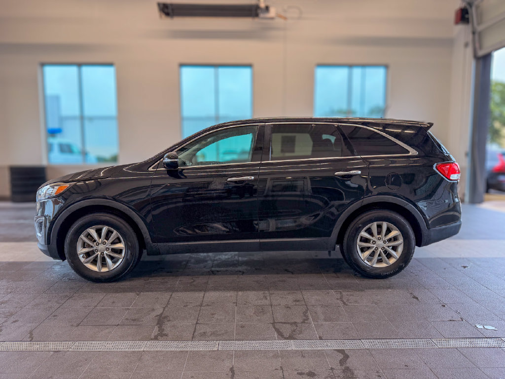 Used 2016 Kia Sorento L FWD image 4