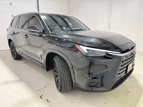 Used 2025 Lexus TX 350 AWD w/ Technology Package image 3