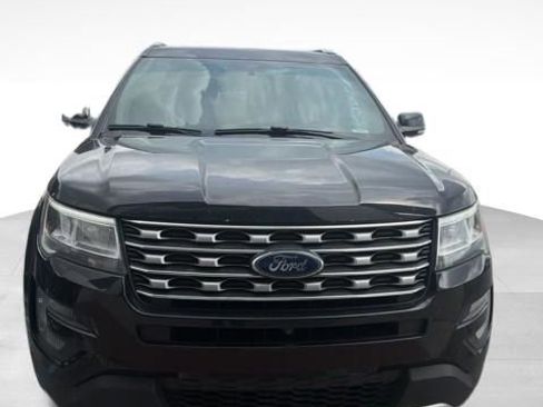 Used 2016 Ford Explorer Limited image 3