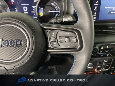 Used 2025 Jeep Wrangler Unlimited Rubicon 4xe w/ Safety Group AWD/4WD image 25