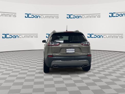 Used 2019 Jeep Cherokee Limited AWD/4WD image 7