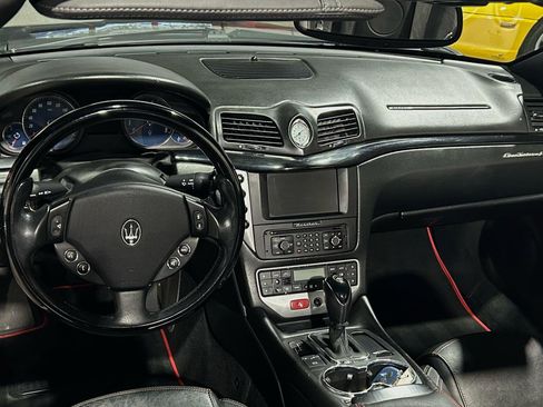 Used 2011 Maserati GranTurismo Convertible RWD image 18