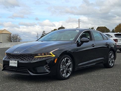 Used 2024 Kia K5 EX w/ EX Premium Package image 3
