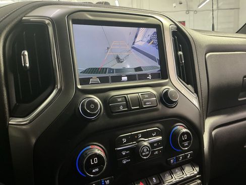 Used 2020 Chevrolet Silverado 2500 LTZ AWD/4WD image 20