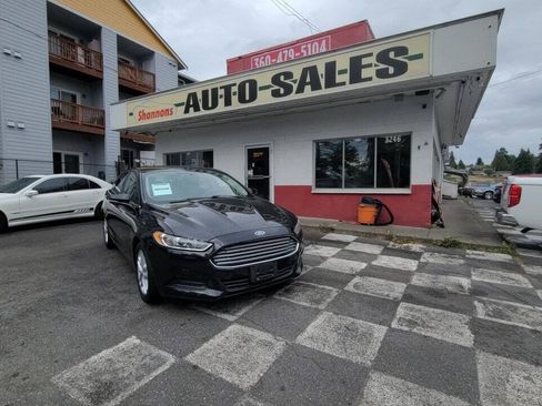 Used 2015 Ford Fusion SE FWD image 1