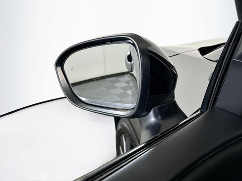 Used 2023 Nissan Ariya FWD image 16