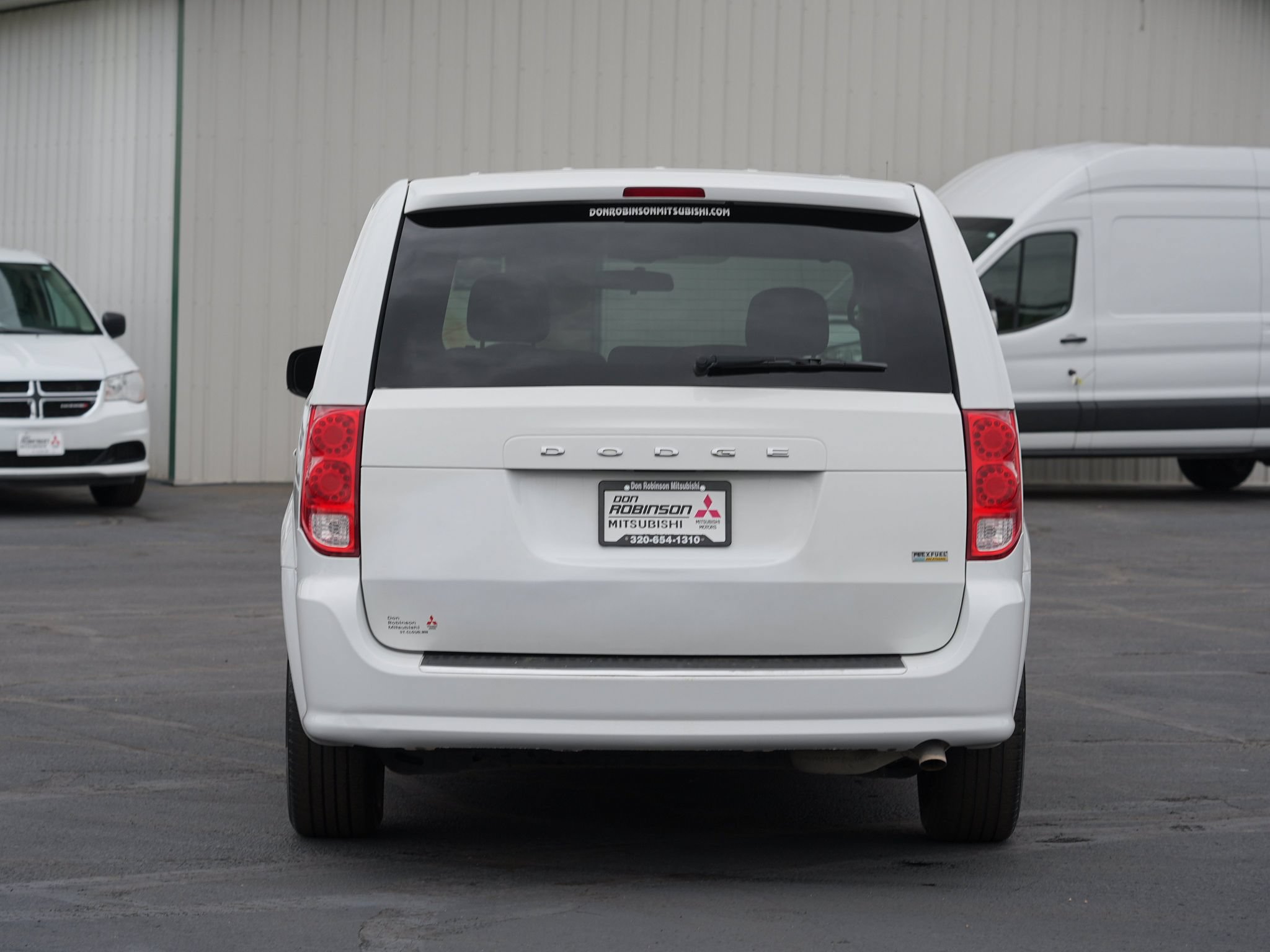 Used 2016 Dodge Grand Caravan SE w/ Quick Order Package 29E SE FWD image 4
